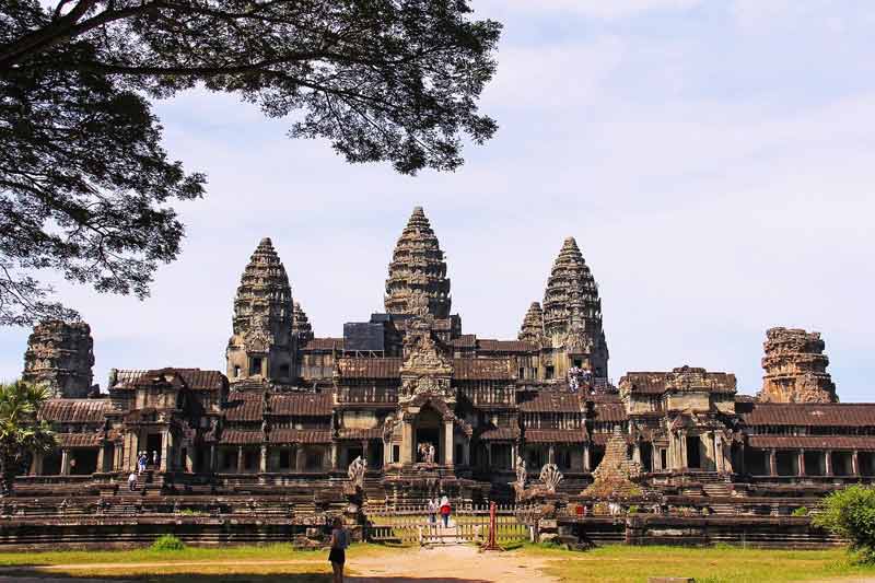 angkor-wat-temple-934094_1280